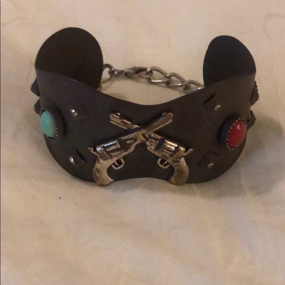 Western cuff